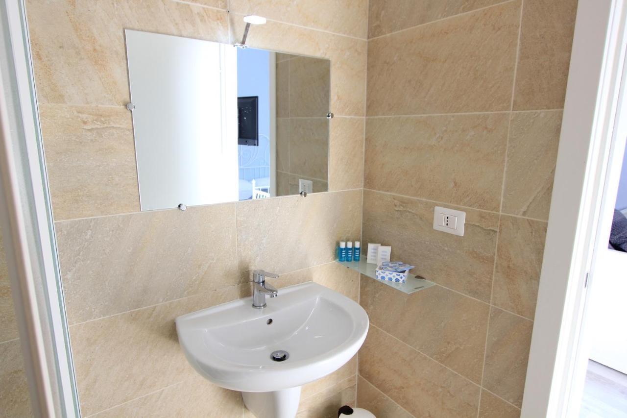 B&B Vitruvio Suites Formia Zewnętrze zdjęcie